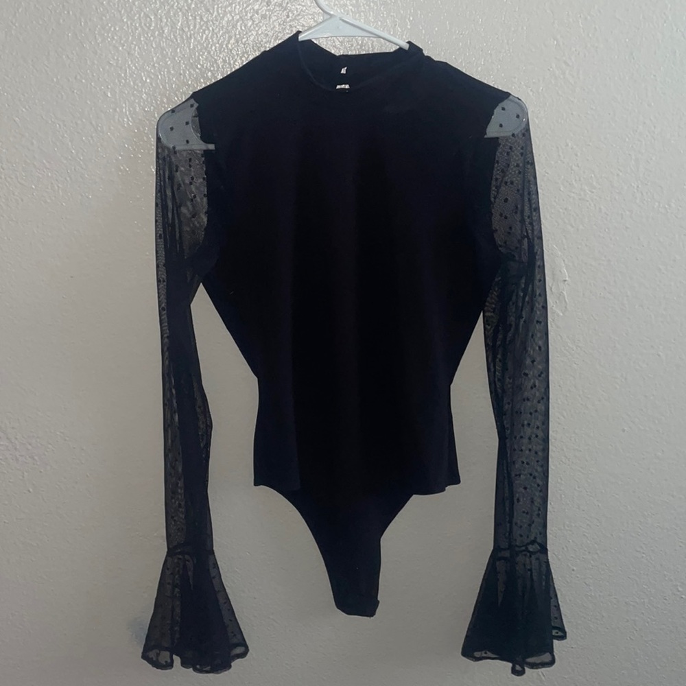 Fitted body suit